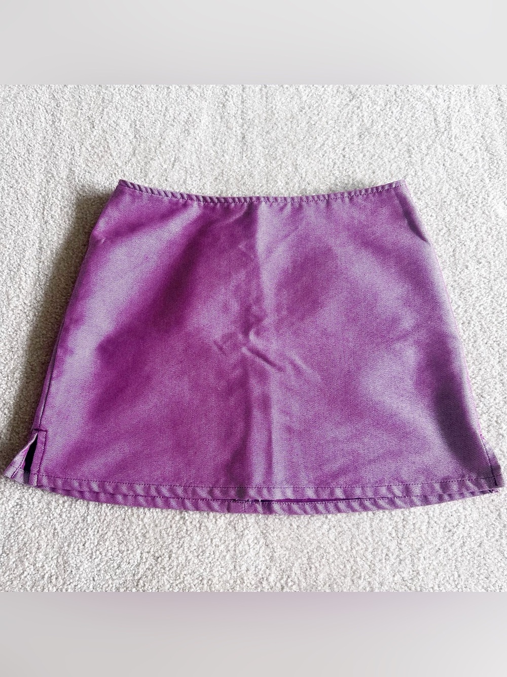 Vintage Paris Blues purple mini skirt with zipper and slit. Size: 5